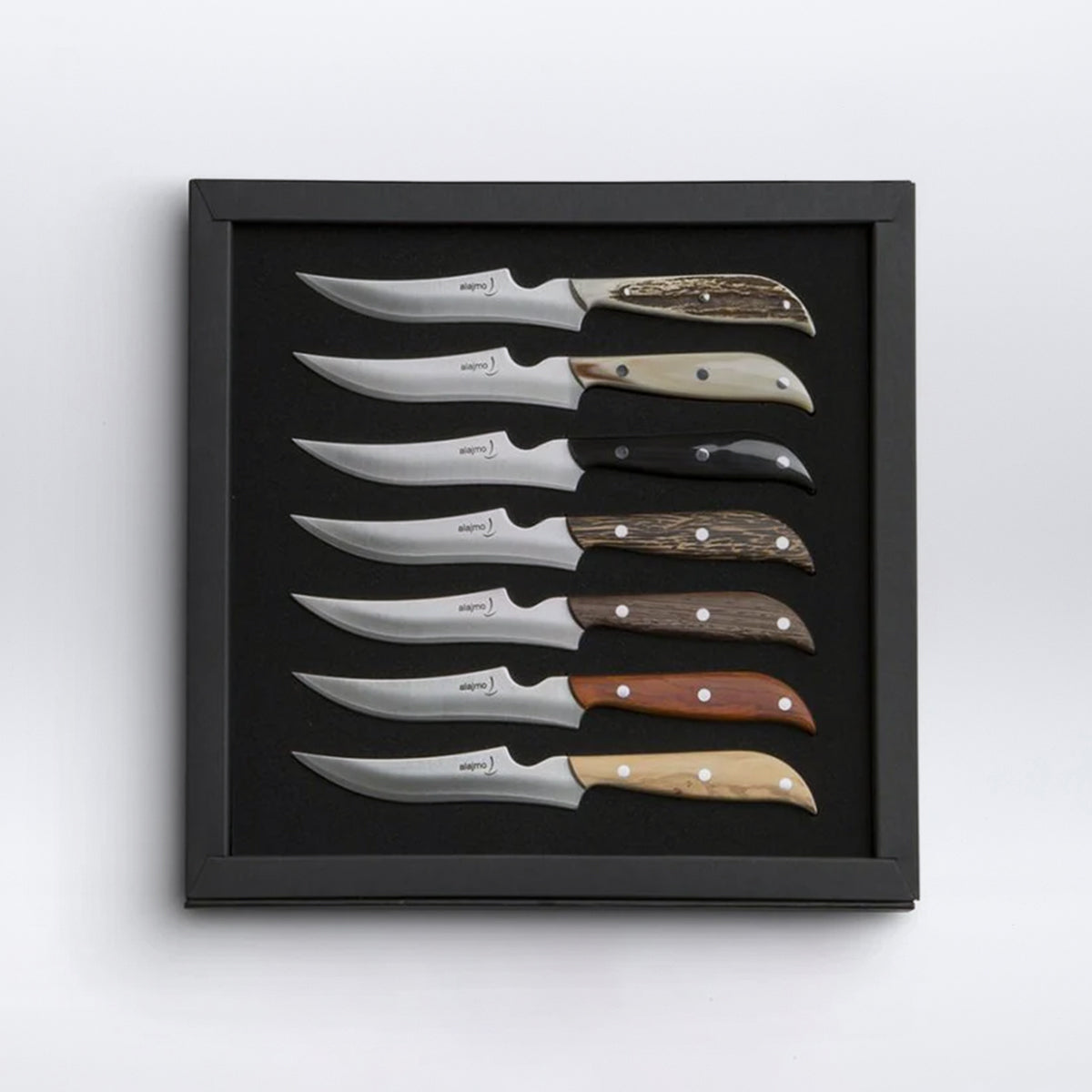 7 JAPANESE DAMASCUS STEEL TABLE KNIVES